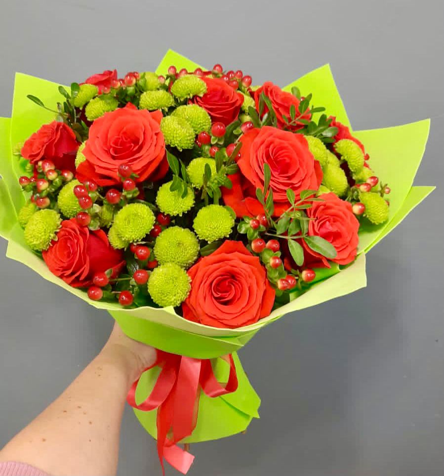 Букет признание в Тюмени Букет цветов из: Хризантемы и Розы в Тюмени