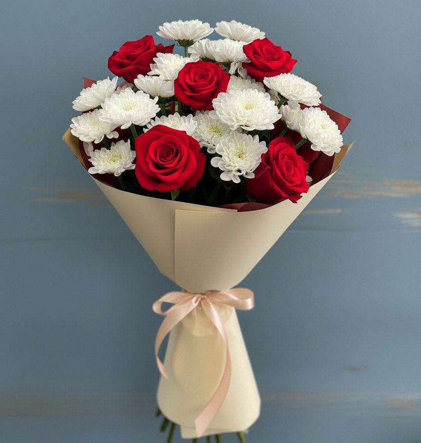 Букет романтическая гармония в Тюмени Букет цветов из: Розы и Хризантемы в Тюмени