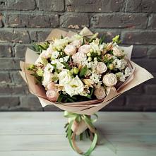 Букет нежное ассорти в Тюмени Букет цветов из:  Альстромерии, Розы и Хризантемы в Тюмени