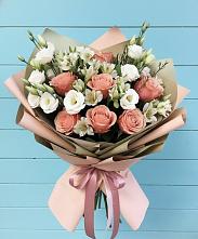 Букет олимп в Тюмени Букет цветов из:  Розы, Альстромерии и Лизиантусы в Тюмени