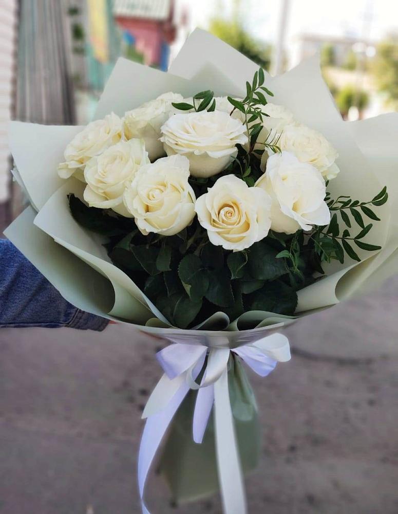 Белые розы Проуд в Тюмени Букет Белые розы Проуд в Тюмени