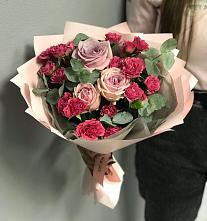 Букет восхищение в Тюмени Букет цветов из:  Гвоздики и Розы в Тюмени