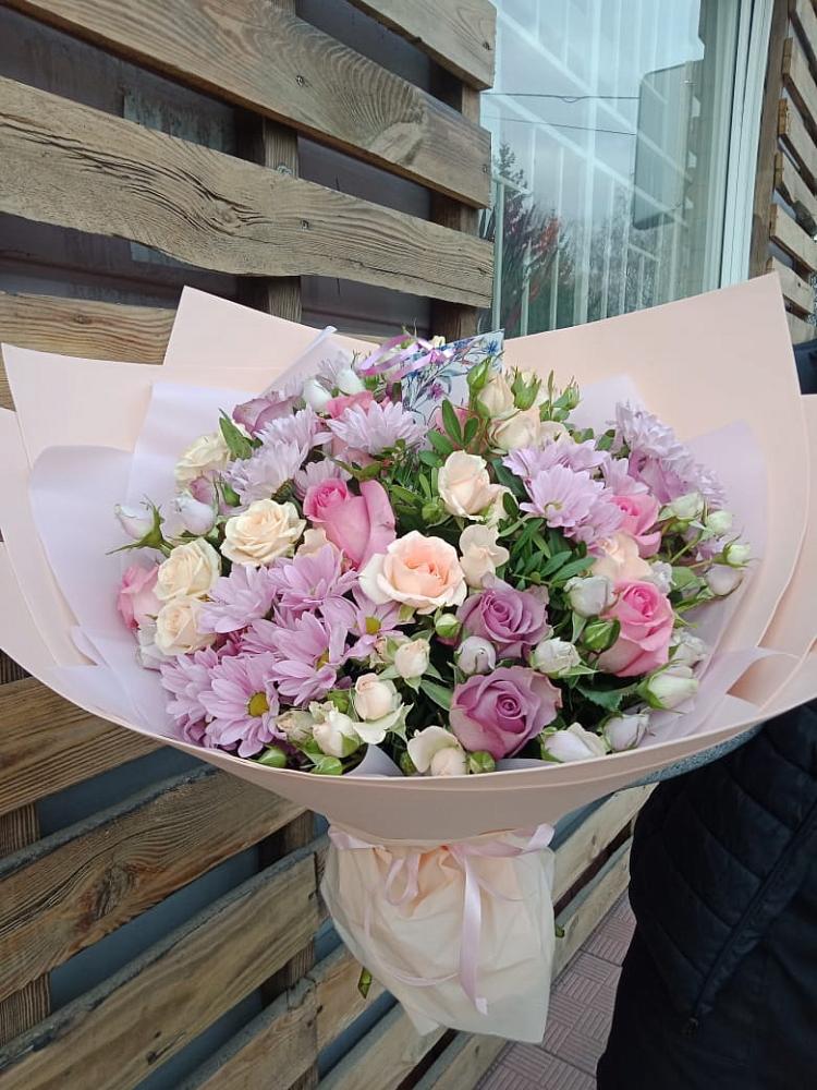 Букет фея в Тюмени Букет цветов из: Розы и Хризантемы в Тюмени