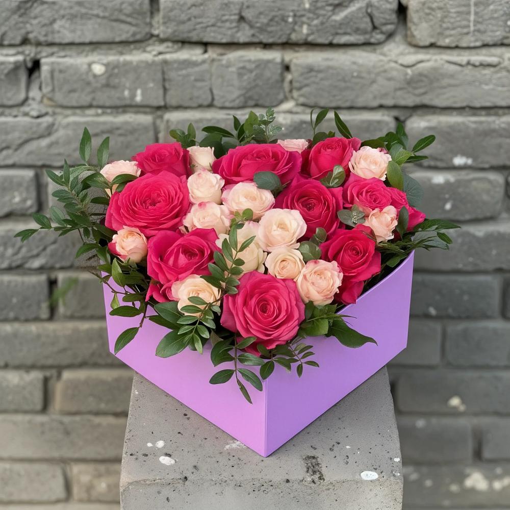 Композиция моя любовь в Тюмени Цветочная композиция из Розы в коробке в Тюмени