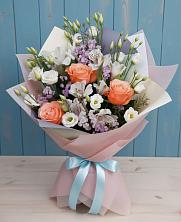 Букет Утренняя свежесть в Тюмени Букет цветов из:  Лизиантусы, Розы, Альстромерии и Гипсофила в Тюмени