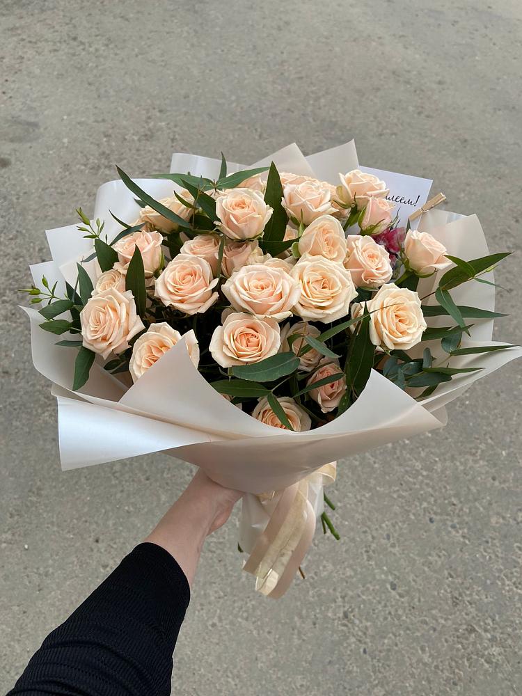Кремовые розы Латте в Тюмени Букет Кремовые розы Латте в Тюмени