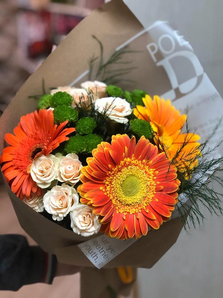 Букет желтый закат в Тюмени Букет цветов из: Герберы, Хризантемы и Розы в Тюмени