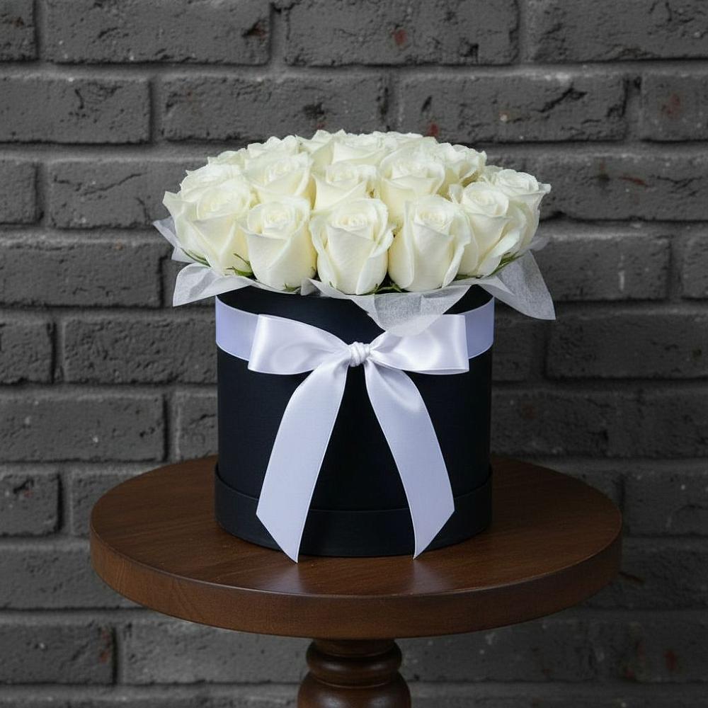 Композиция воздушная нежность в Тюмени Цветочная композиция из Розы в шляпной коробке в Тюмени