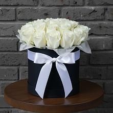 Композиция воздушная нежность в Тюмени Цветочная композиция из Розы в шляпной коробке в Тюмени