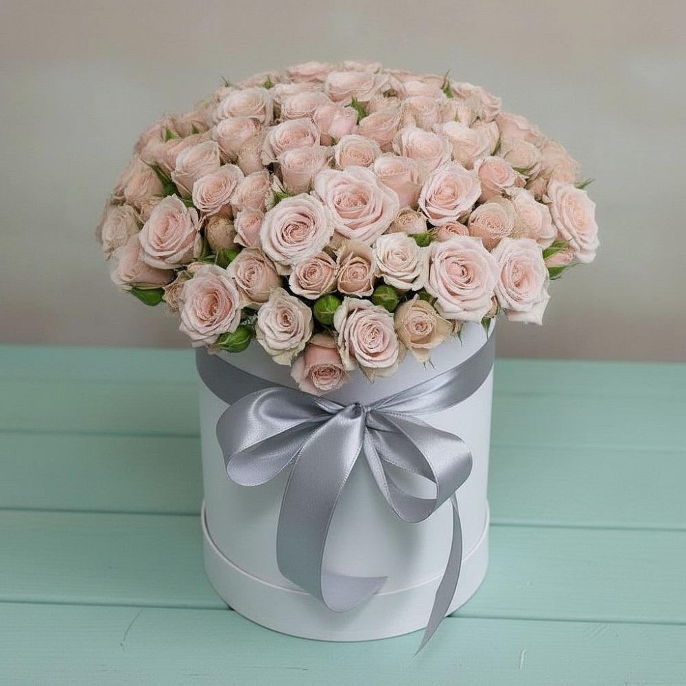 Композиция утонченная красота в Тюмени Цветочная композиция из Розы в шляпной коробке в Тюмени